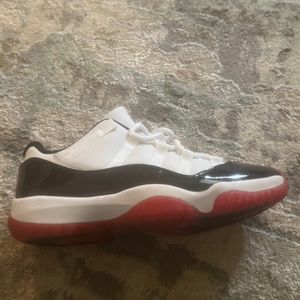 Jordan’s men’s size 9 1/2 ONLY wore once. These are must haves! Won’t last long!